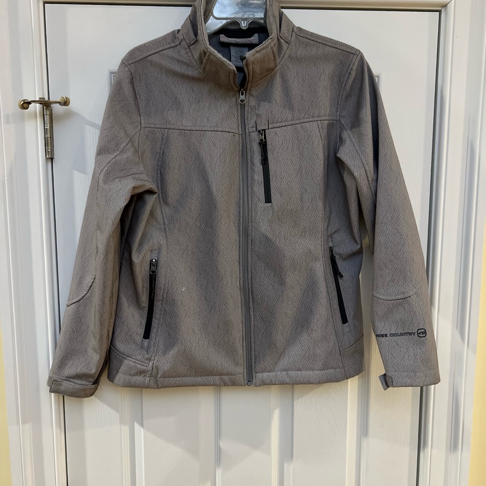 Ladies Size P-Large "Free Country" Softshell Jacket GUC ❤️